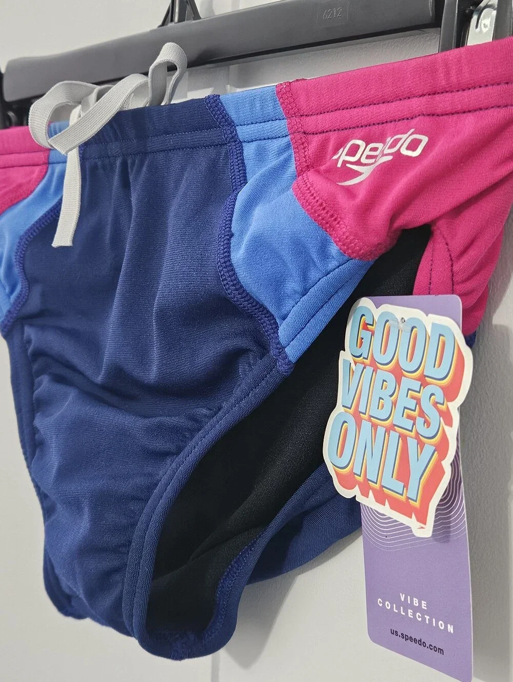 Speedo Size 28 Vibe Collection Magenta Haze Boys Mens Bikini Bottom Swimsuit Bat